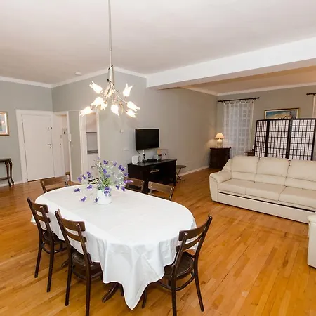Noemi Apartman *