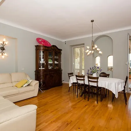 Noemi Apartment *