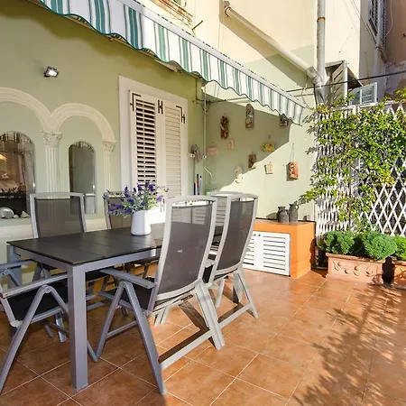 Noemi Apartment