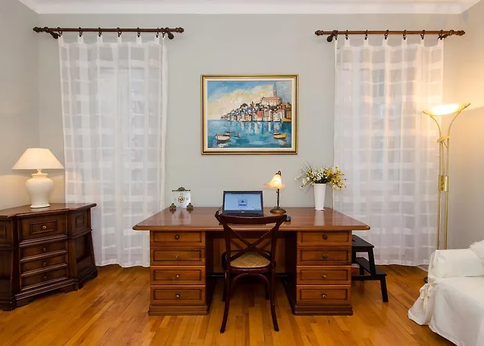 Noemi * Ρόβινι